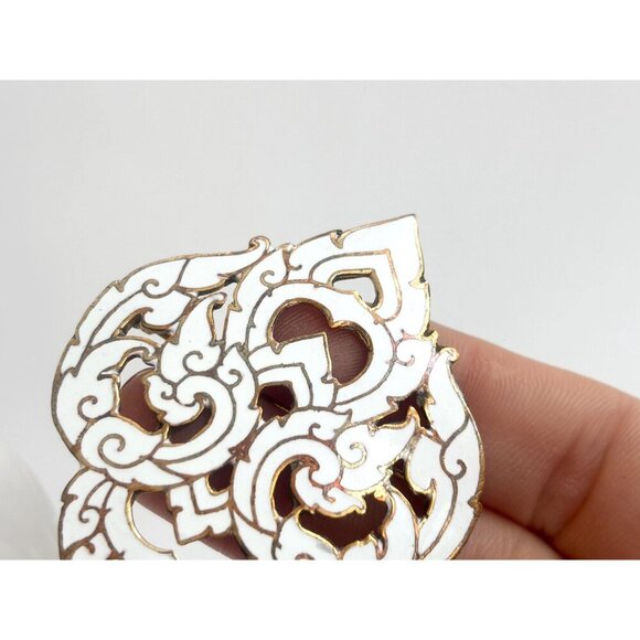 Siam Made Cloissone Gold Toned White Enamel Ornate Vintage Cutout Brooch Lapel - Picture 5 of 9
